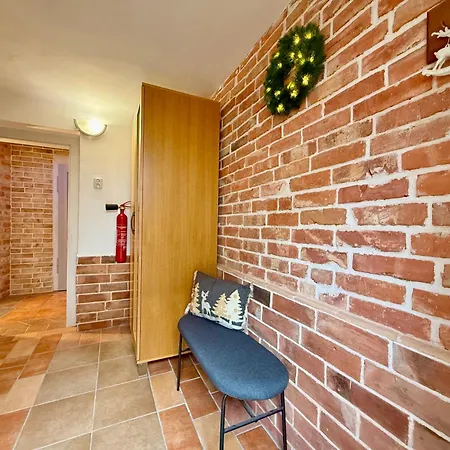 Apartment Hangulat