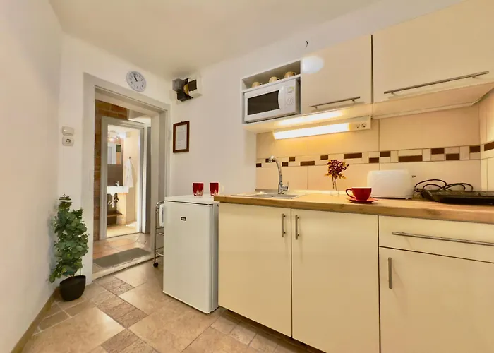 Apartment Hangulat *